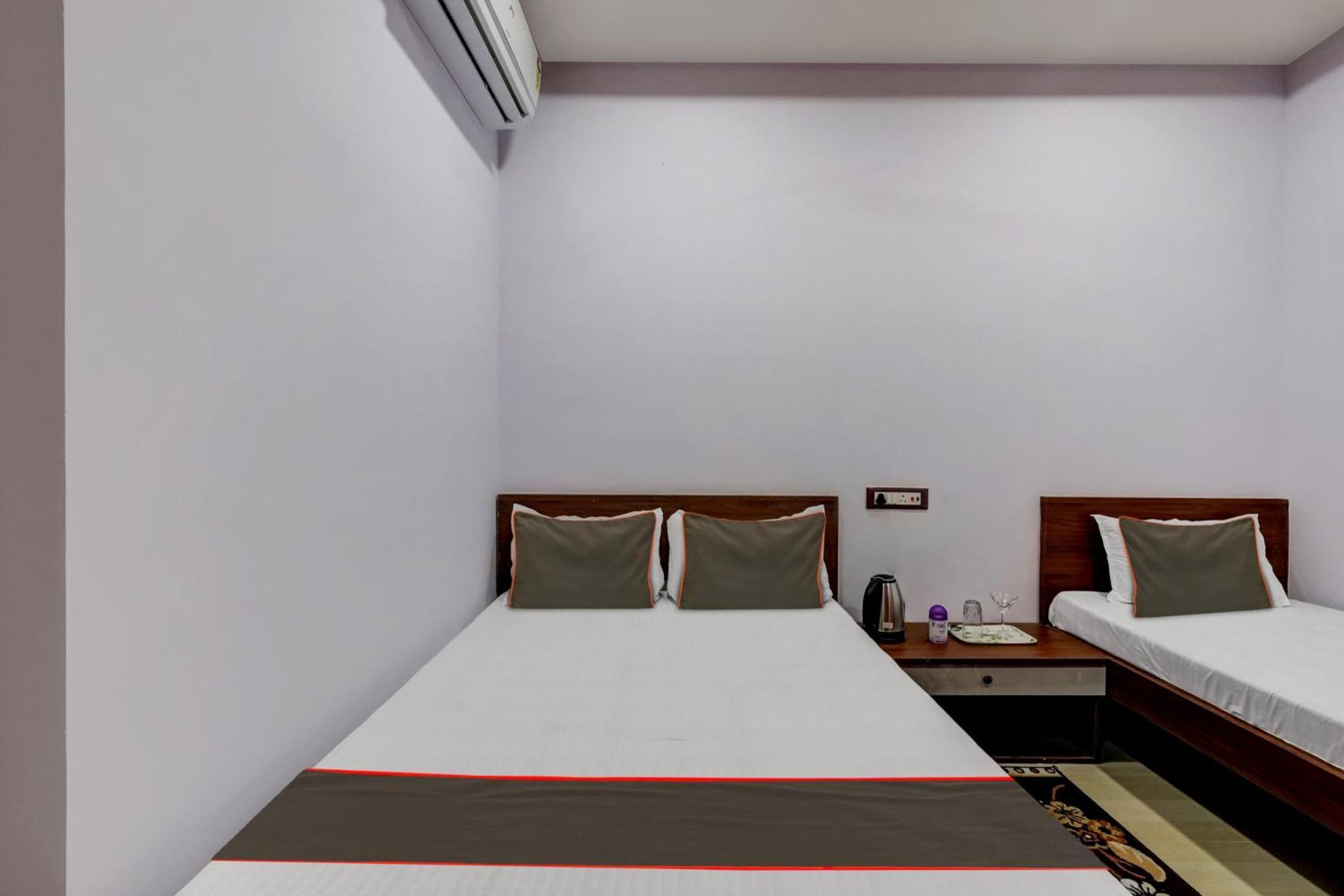 Collection O Ashirbad Lodge กูวาฮาติ ภายนอก รูปภาพ